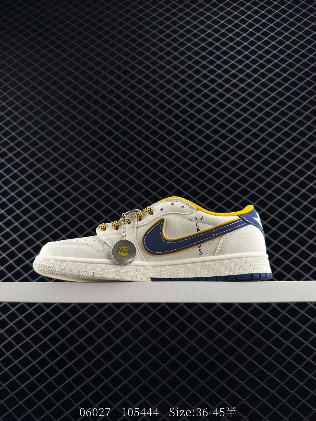 Travis Scott x Air Jordan 1 ” Reverse Mocha “